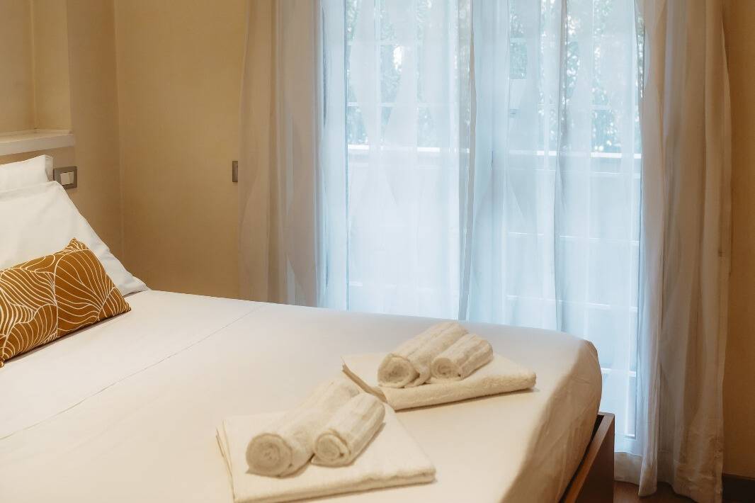 _1 - 35042e81-5911-46b1-b04f-3f3557b3d5a3