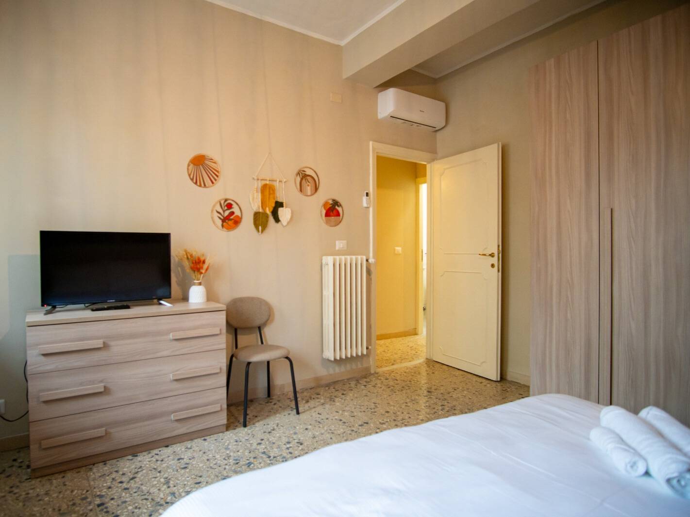 1e8becf5-f286-4473-8db6-79f0f7601259